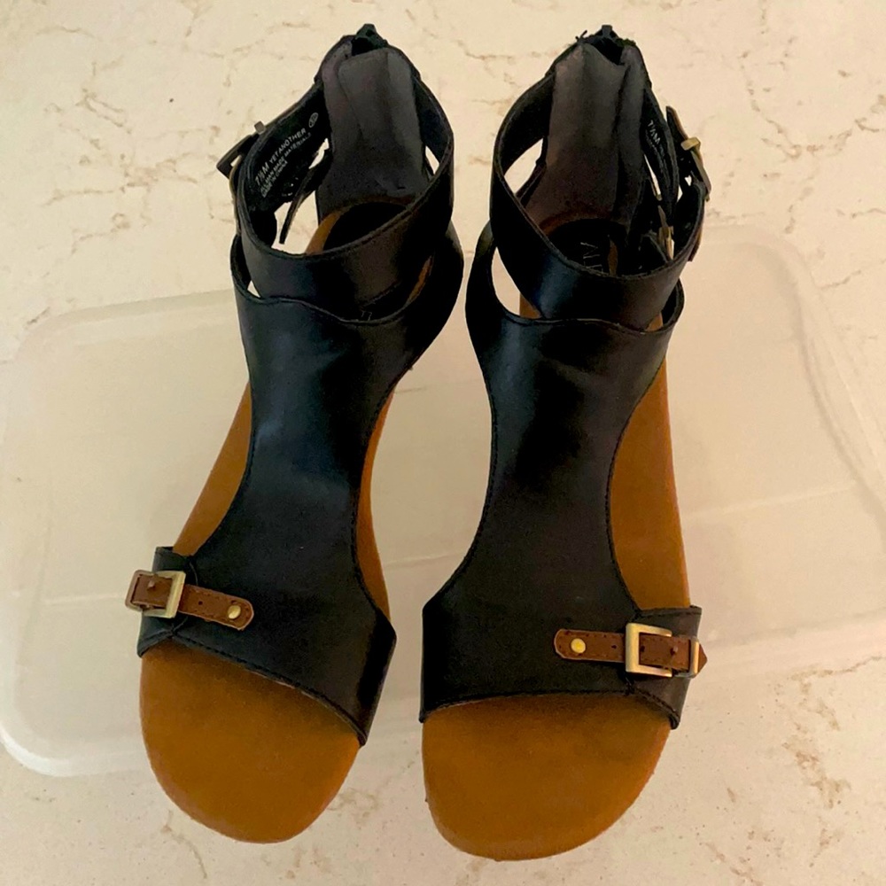 Aerosols, Size 7.5, black @ brown, never worn